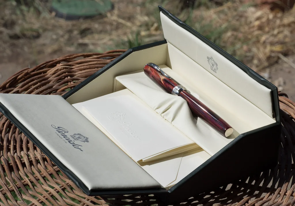 Pineider “La Grande Bellezza” Gemstone Rodolite Red Fountain Pen